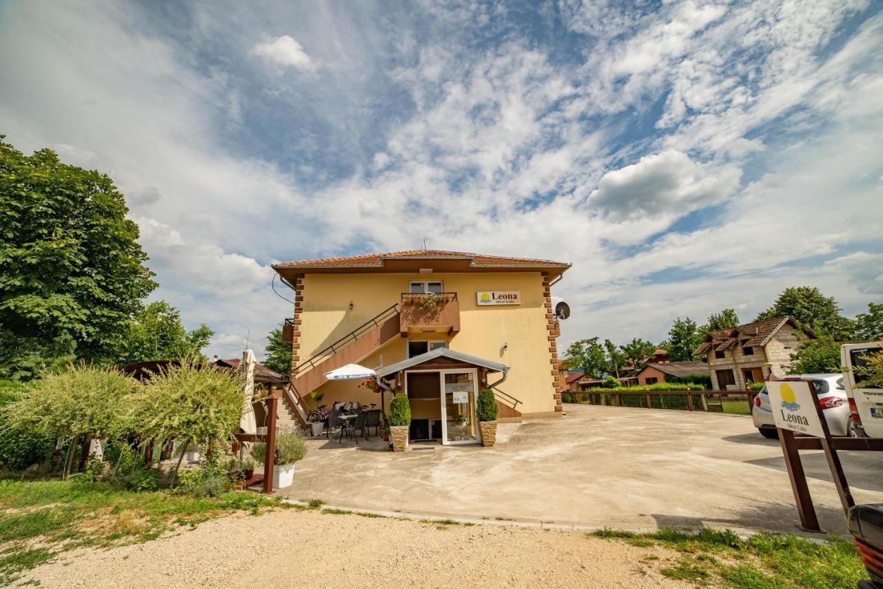 Prenociste Leona Aparthotel Veliko Gradiste Ngoại thất bức ảnh